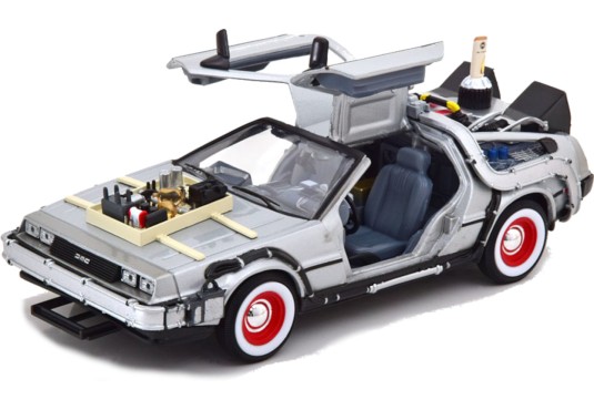 1/24 DE LOREAN "Retour Vers le Futur" III