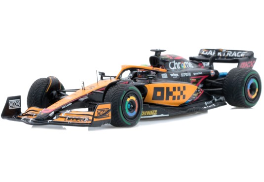 1/43 MC LAREN MCL36 N°3...