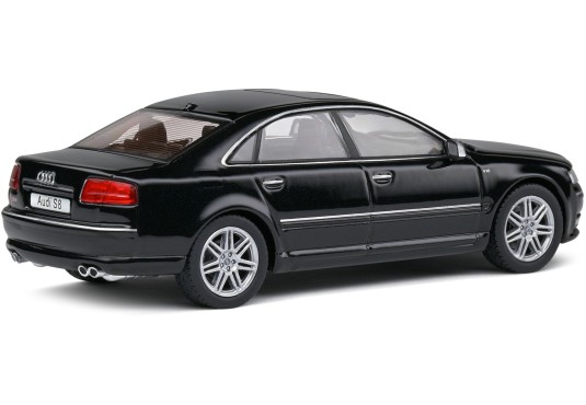 1/43 AUDI S8 D3 2010