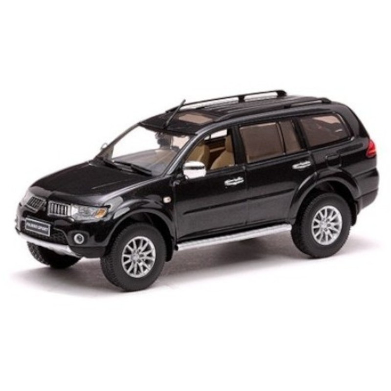 1/43 MITSUBISHI Pajero Sport 1996