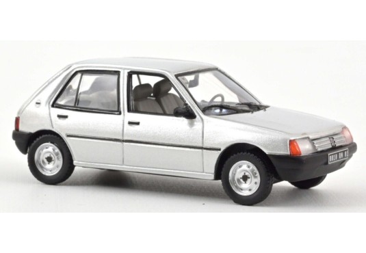 1/43 PEUGEOT 205 GL 1988