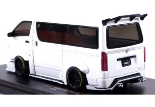 1/43 TOYOTA Hiace 2018
