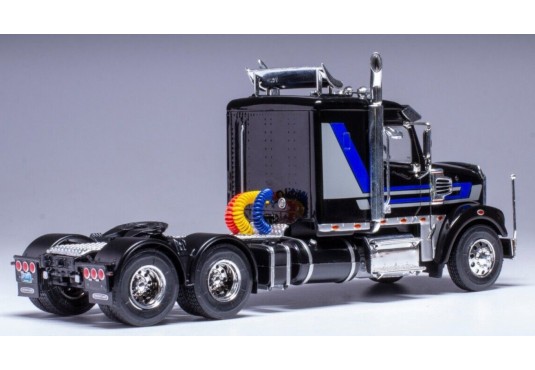 1/43 FREIGHTLINER Coronado 2012