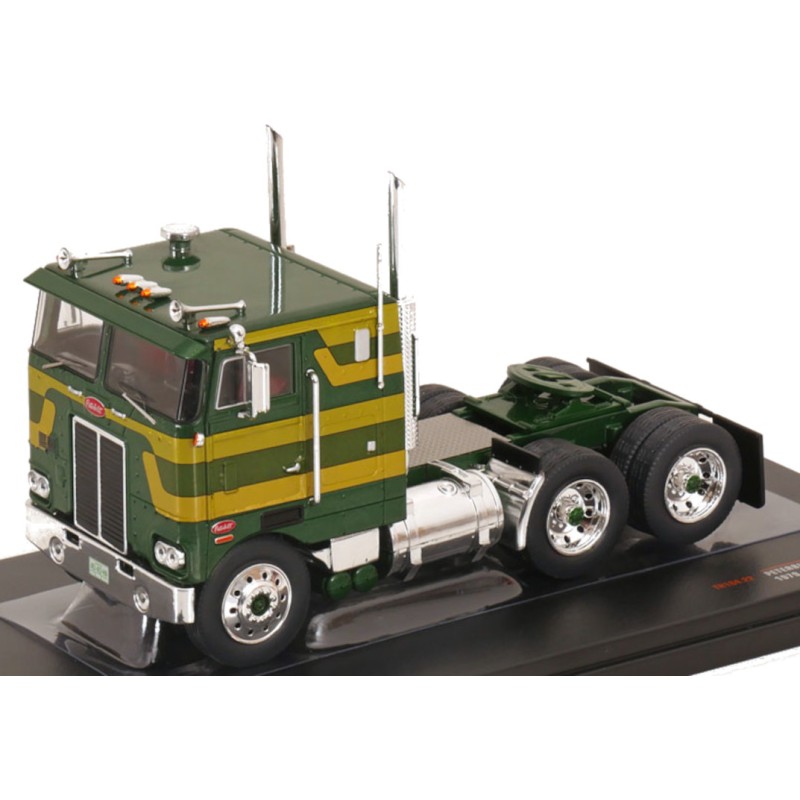 1/43 PETERBILT 352 Pacemaker 1979