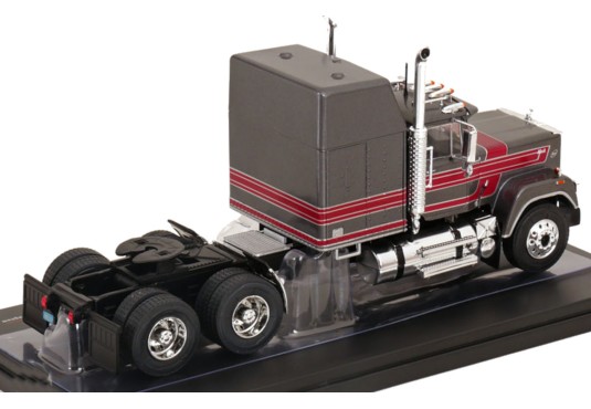 1/43 MACK Superliner Magnum 1985