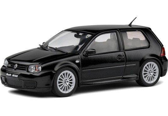 1/43 VOLKSWAGEN Golf IV R32...