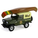 1/64 NISSAN Patrol 1980 + Canoë