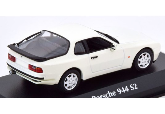1/43 PORSCHE 944 S2 1989