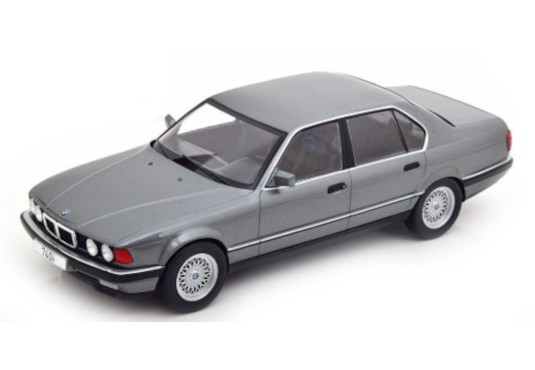1/18 BMW 740i E32 1986
