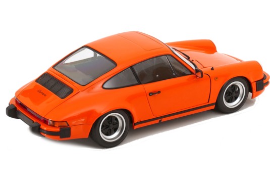 1/18 PORSCHE 911 Carrera 3.2L 1983