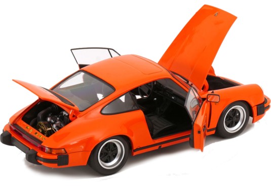 1/18 PORSCHE 911 Carrera 3.2L 1983