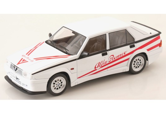 1/18 ALFA ROMEO 75 Turbo...