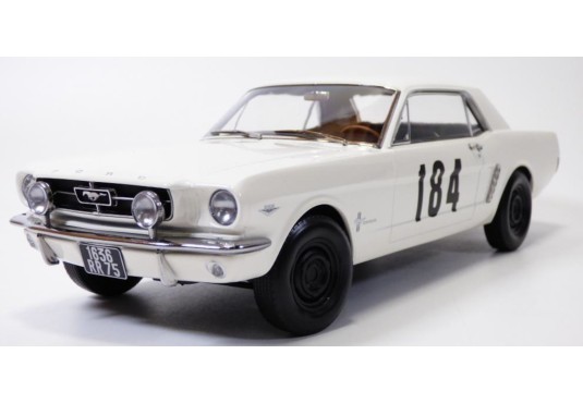 1/18 FORD Mustang N°184...