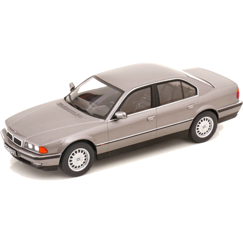 1/18 BMW 740 i E38 1994