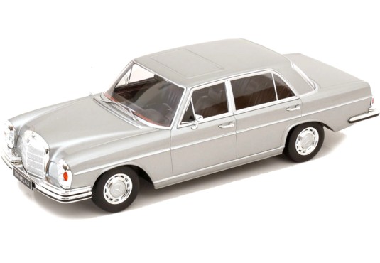 1/18 MERCEDES 300 SEL 6.3...