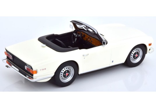 1/18 TRIUMPH TR6 1969