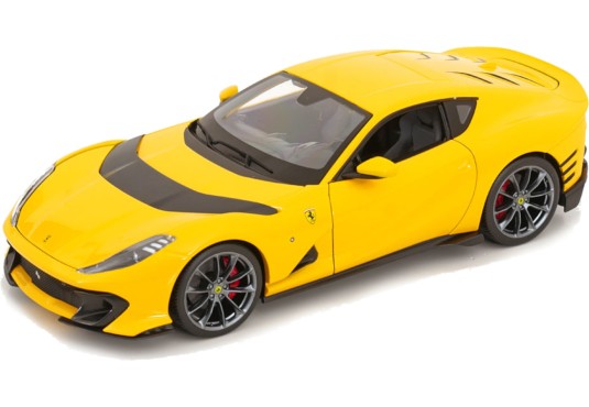 1/18 FERRARI 812...