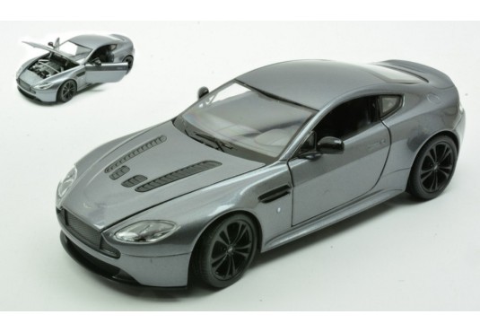 1/24 ASTON MARTIN Vantage 2005