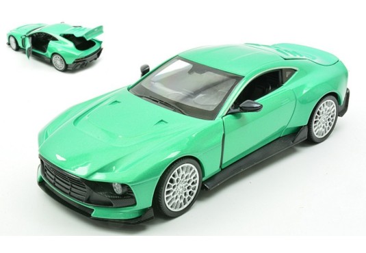 1/24 ASTON MARTIN Valour 2023