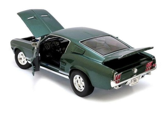 1/18 FORD Mustang Fastback 1967 FORD