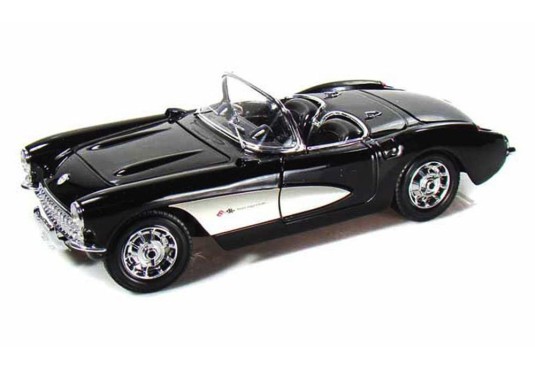 1/18 CHEVROLET CORVETTE C1 1957 CHEVROLET