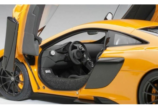 1/18 Mc LAREN 675 LT MC LAREN