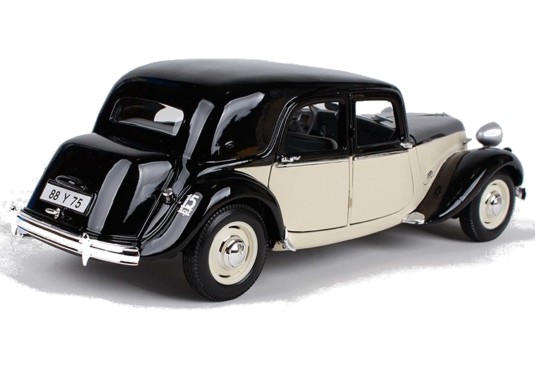 1/18 CITROEN Traction 15 CV 1952 CITROEN