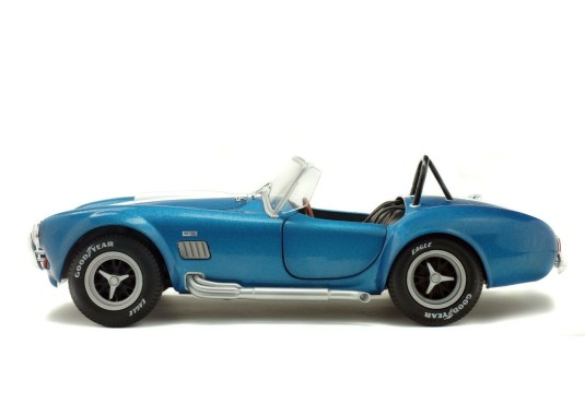 1/18 AC Cobra 427 MKII 1965 AC COBRA