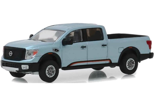 1/64 NISSAN Titan XD PRO 4-X 2018 NISSAN