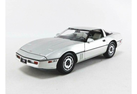 1/18 CHEVROLET Corvette C4 1984 CHEVROLET