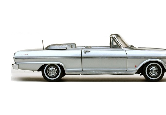 1/18 CHEVROLET Nova Cabriolet 1963 CHEVROLET