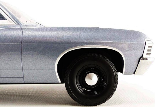 1/18 CHEVROLET Impala Sedan "Agences Tous Risques" 1967 CHEVROLET