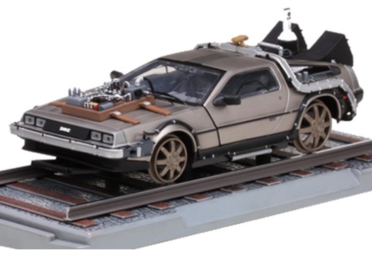 1/18 DE LOREAN "Retour Vers le Futur III" DE LOREAN