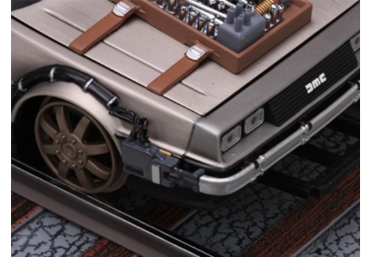 1/18 DE LOREAN "Retour Vers le Futur III" DE LOREAN